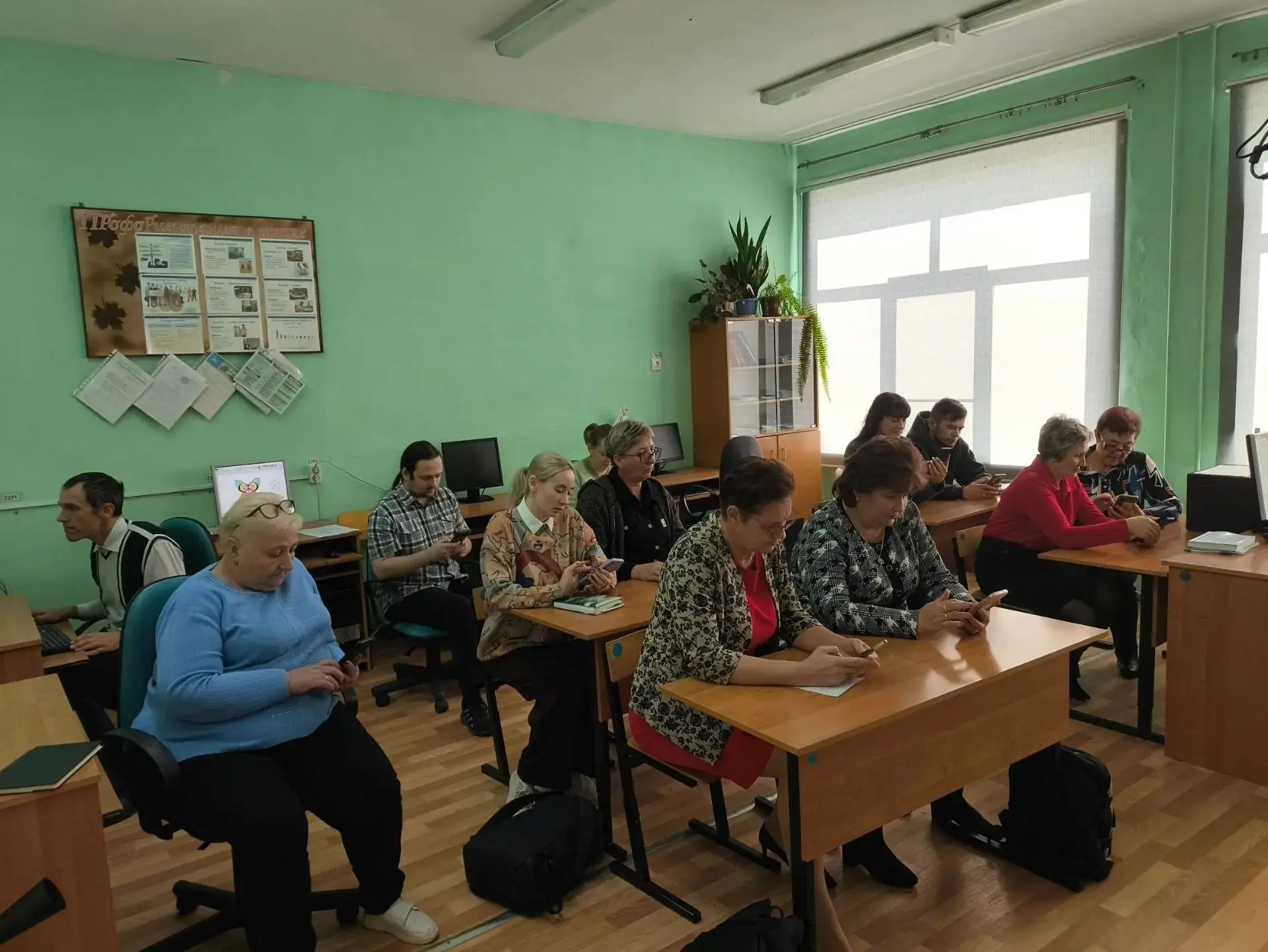 🛡️ Педагоги и административные работники нашей школы приняли участие во Всероссийском ...
