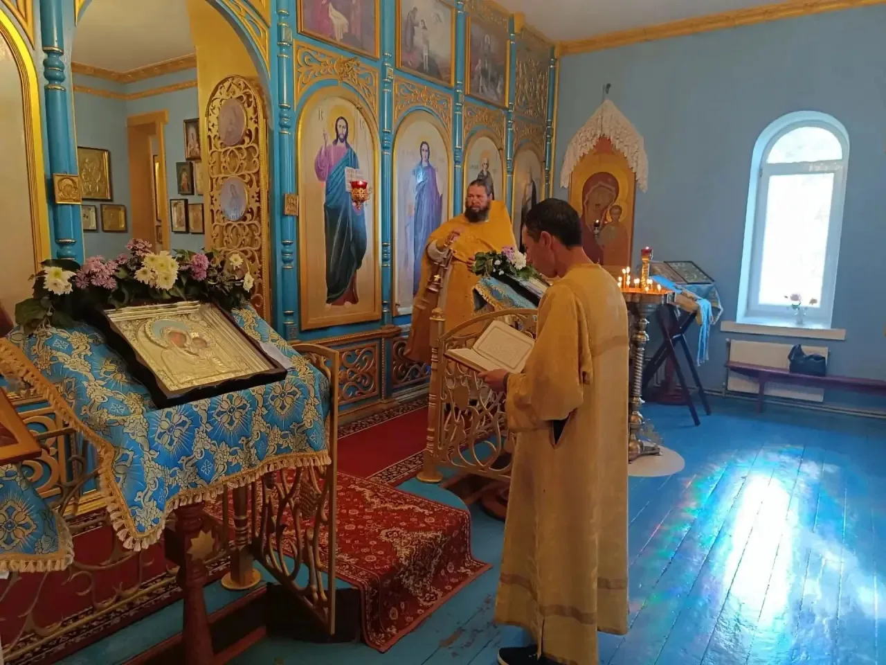 🕊️В храме в честь Казанской иконы Божией Матери совершена Божественная литургия