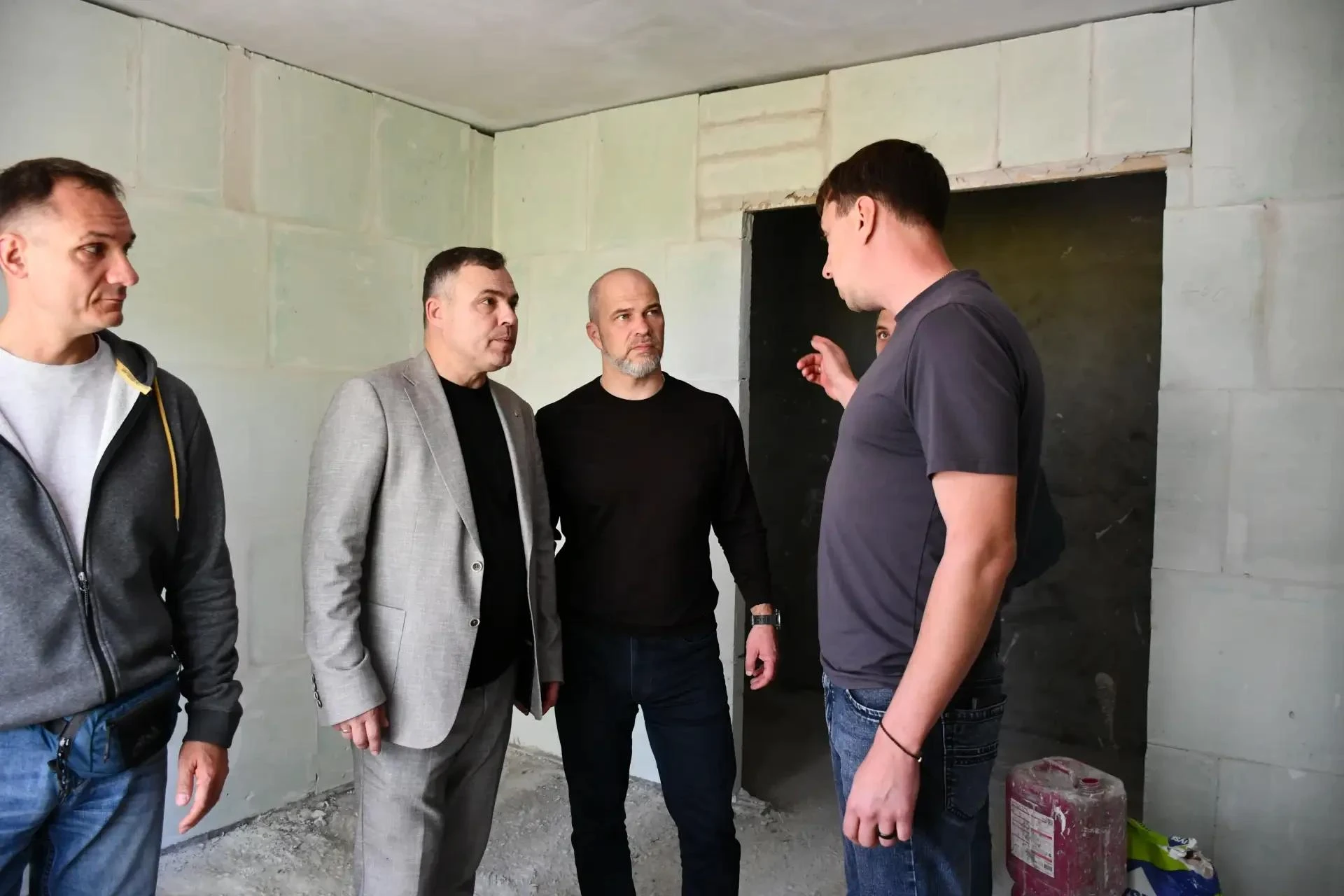 В Дебальцево улучшат медицинскую помощь и оснащение больниц