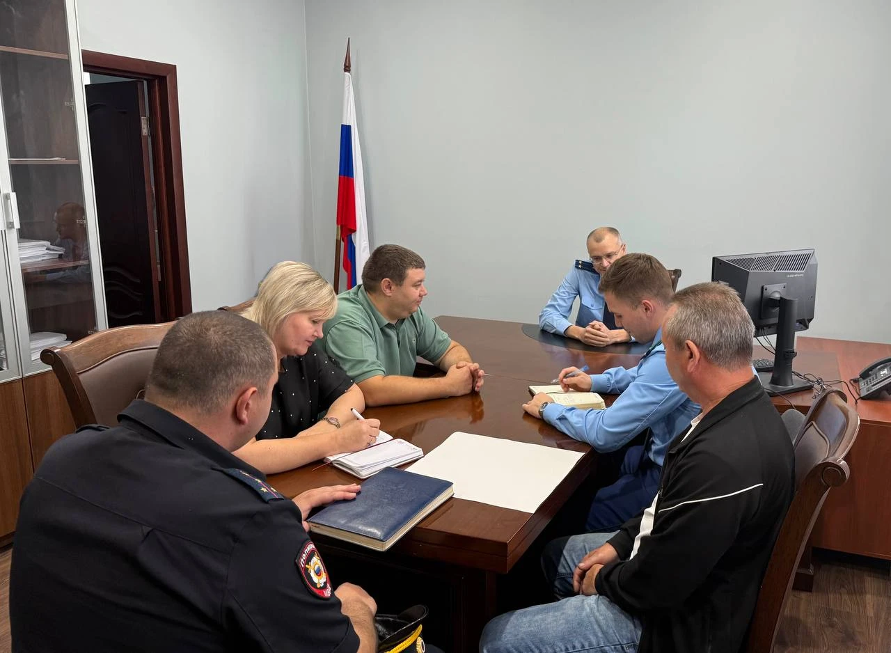 🐺 В Староминском районе обсудили проблему нападения волков на домашний скот