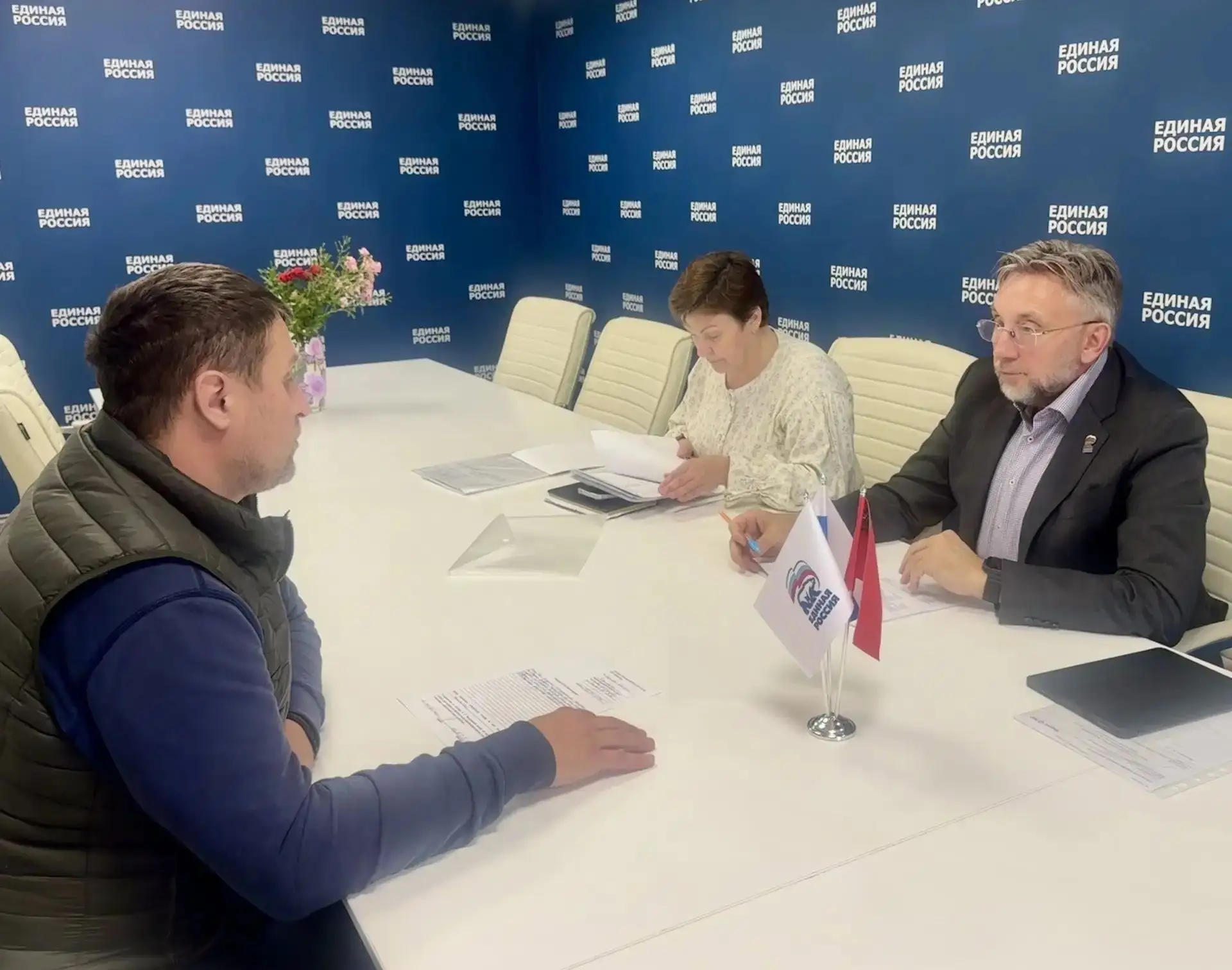 Олег Жолобов помог в решении проблем жителям городского округа Домодедово