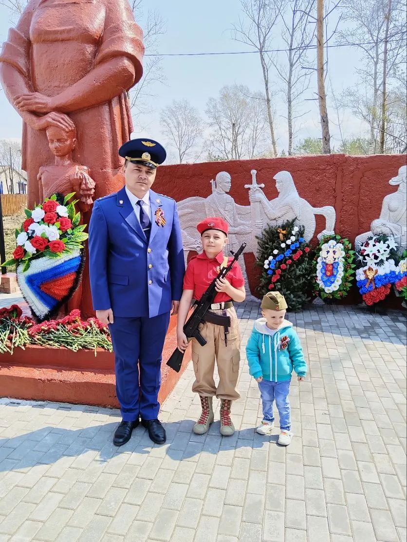 Ещенко Радион 5б класс. "Мой папа — мой главный защитник и пример для подражания. С ним...