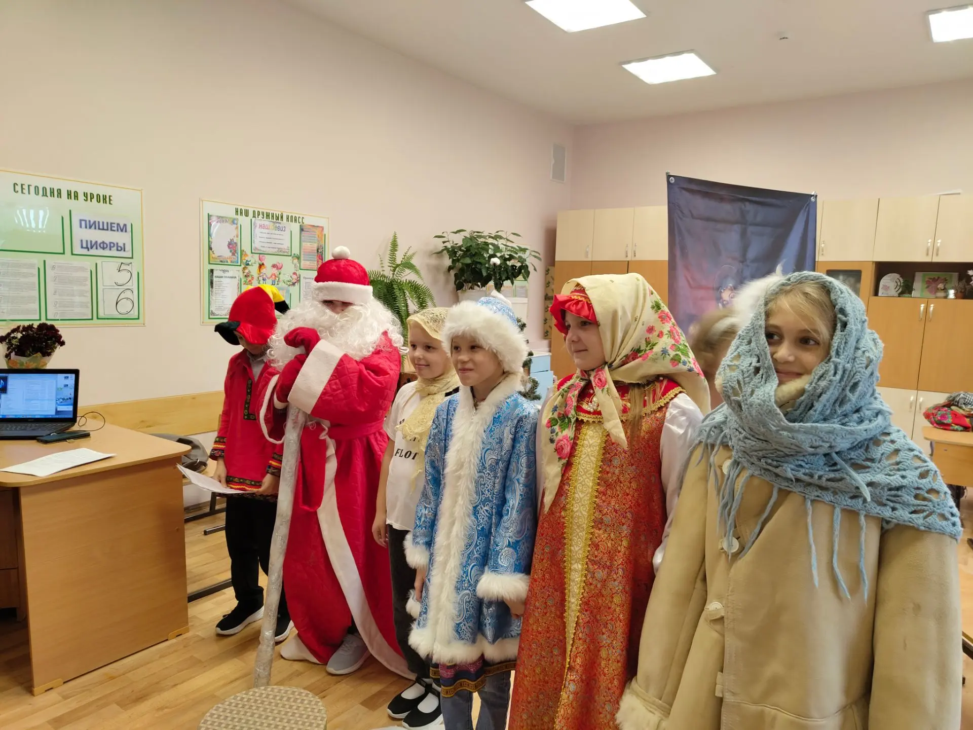 🎉 Репетиции к спектаклю «Вифлеемская звезда» идут полным ходом! 🎉