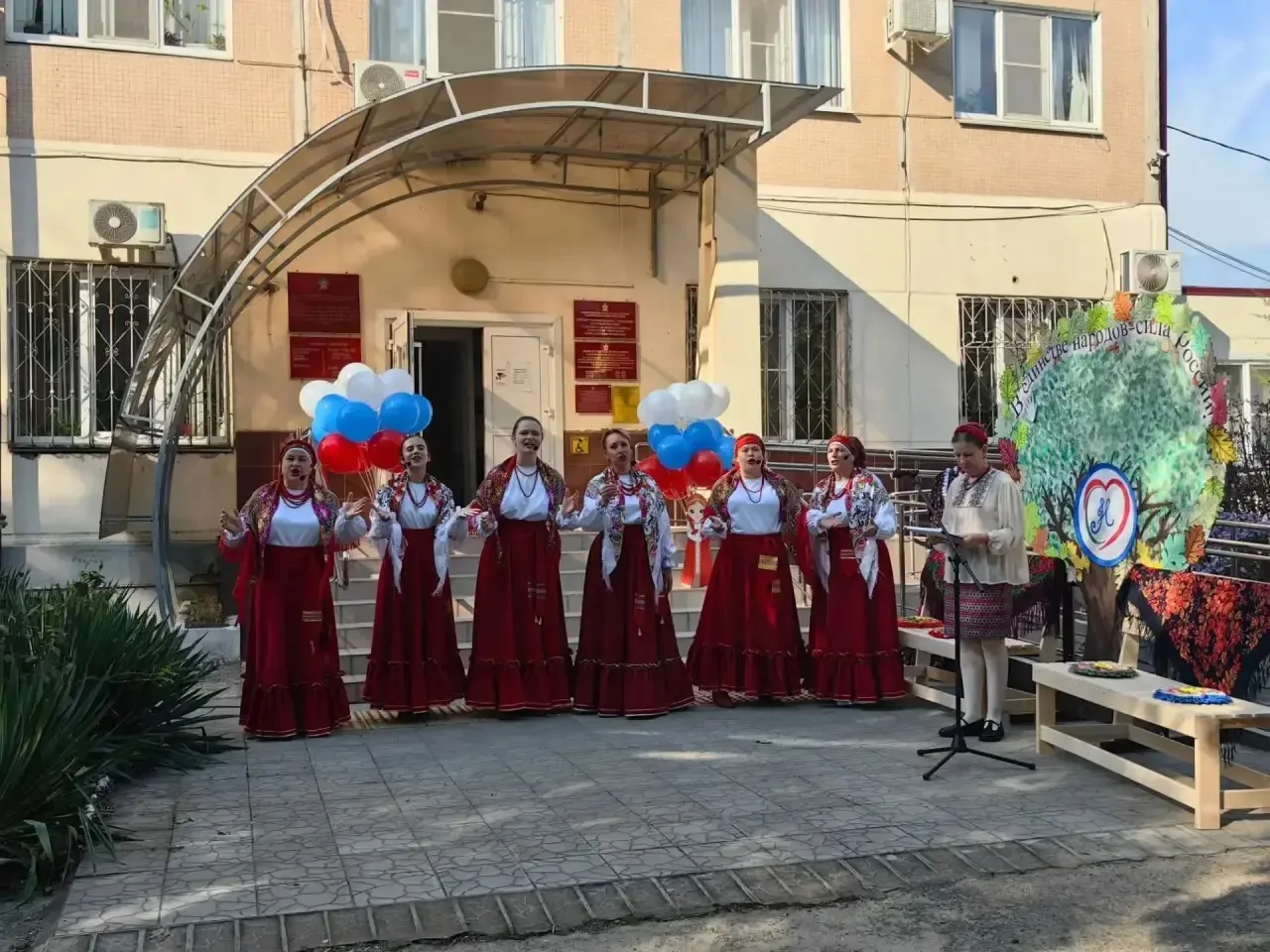 🎤🇷🇺 9 октября народный хор «Венцовские Зори» принял участие в мероприятии «А Родина ...