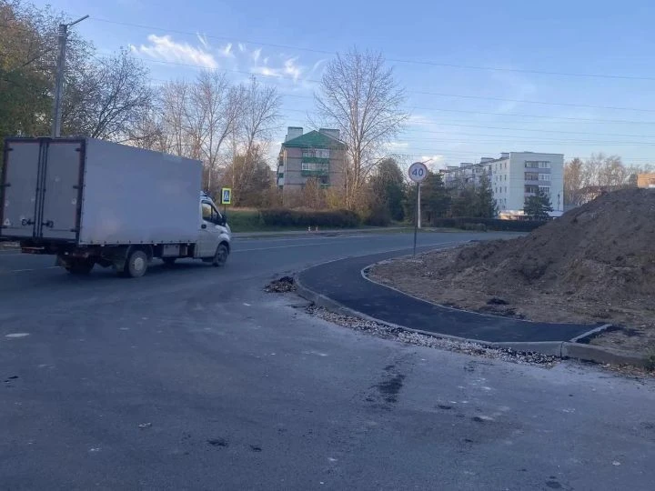 Паратская урамында җәяүлеләр кичүен салу буенча эшләр бара 🚧
