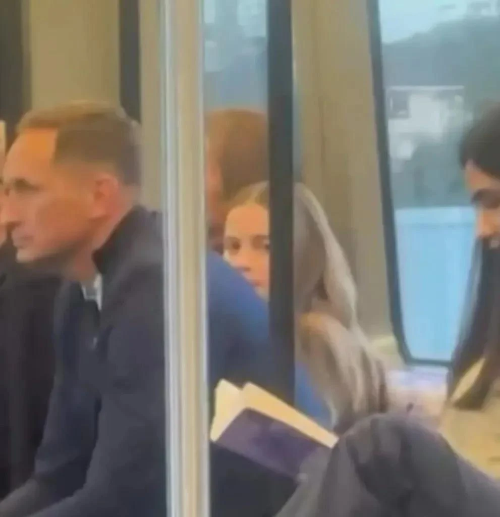 🚆Кэтрин, принцесса Уэльская, с дочерью, принцессой Шарлоттой, в эти выходные были заме...