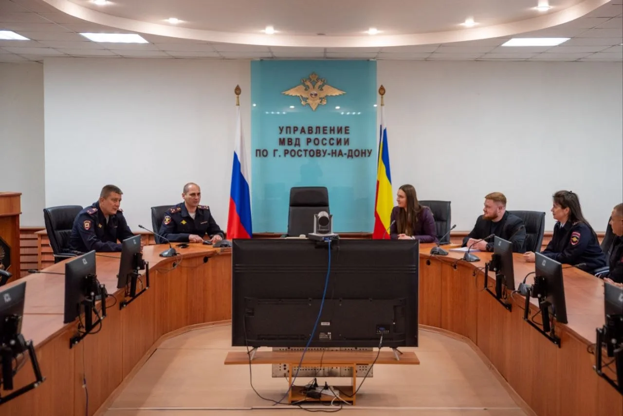 На днях была в Управлении МВД по Ростову-на-Дону, чтобы поздравить ребят из уголовного ...