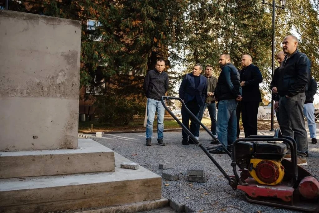 🏛 В Курске ставят памятник Брежневу