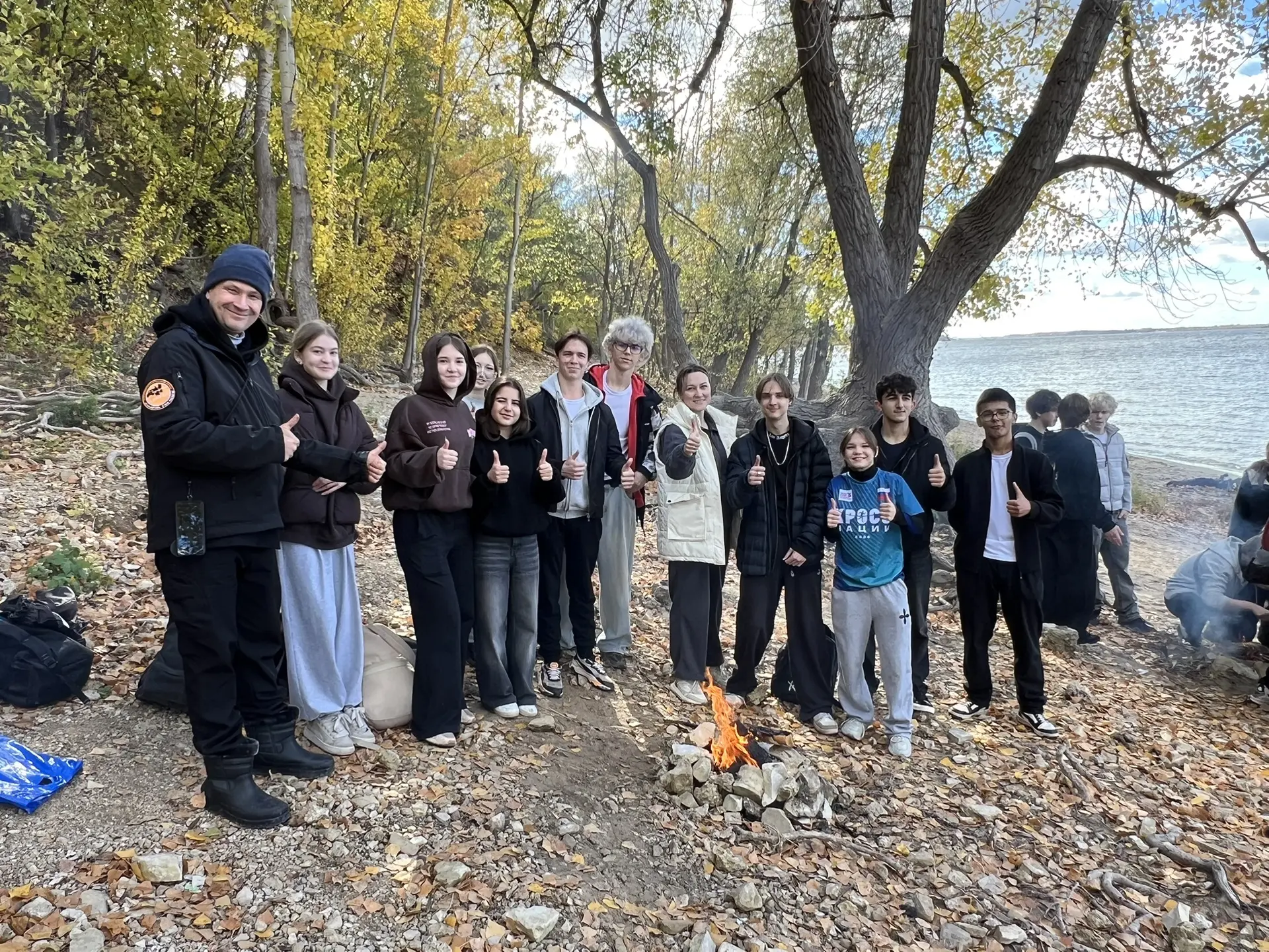 🏕️ Наши старшеклассники покоряют туристические тропы!