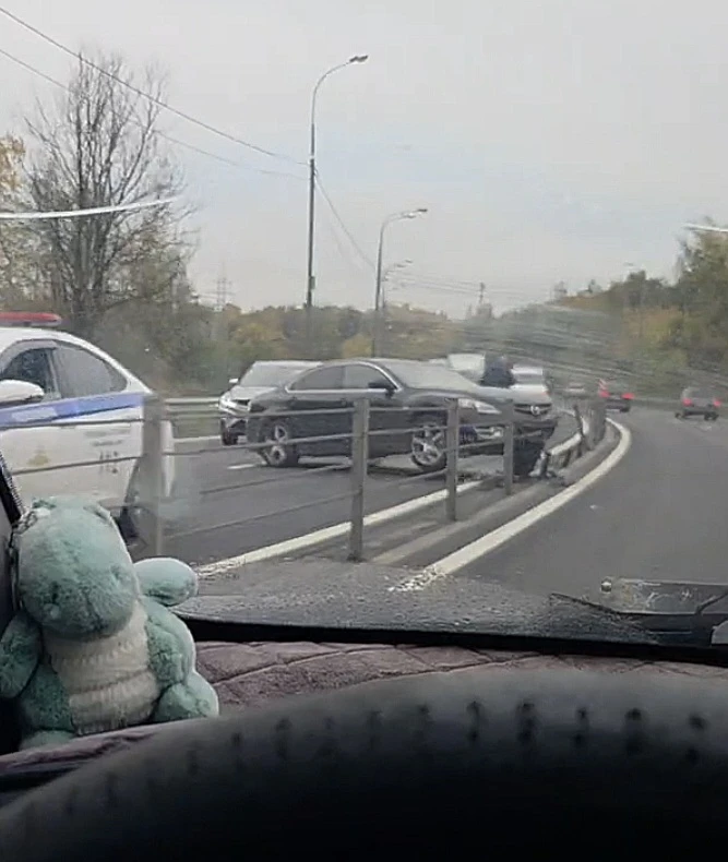 На выезде из Яхромы вот такая ситуация....