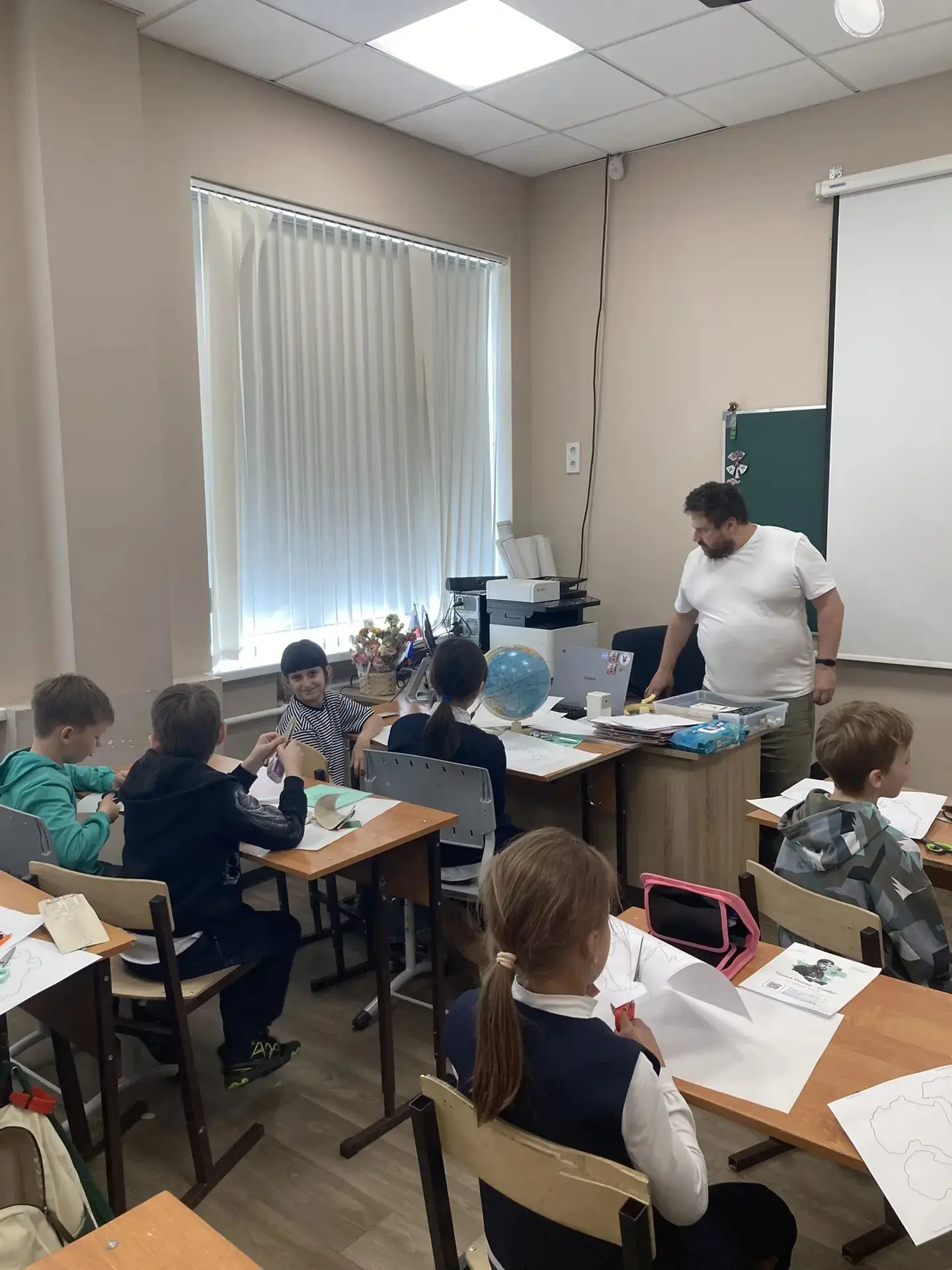 🧭 День географии на каникулах!