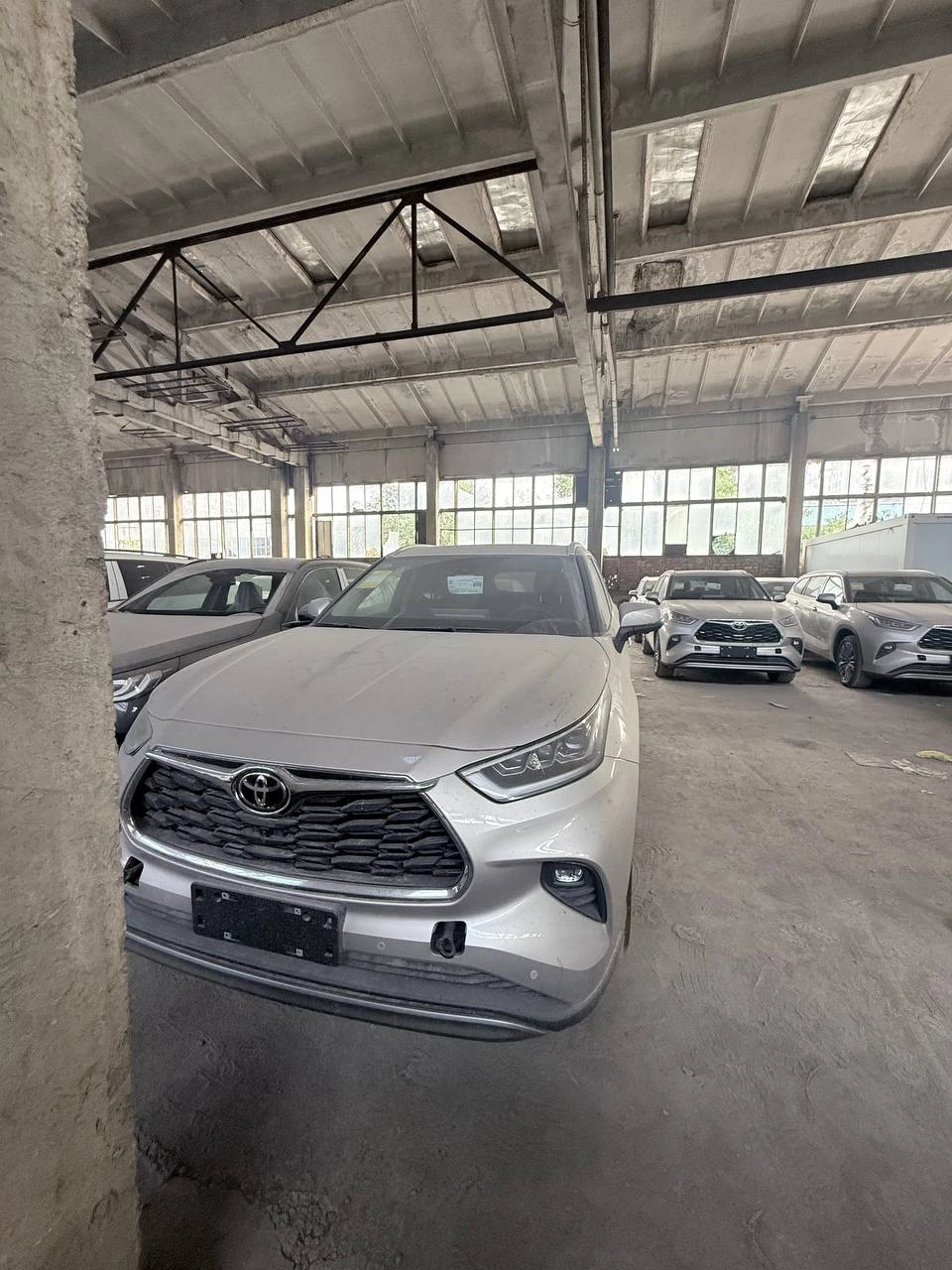 Автомобиль: Toyota Highlander