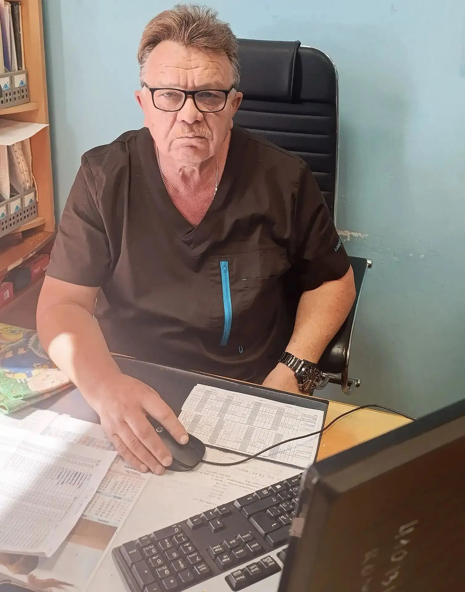 📅Сегодня, 19 сентября, мы поздравляем тех, чьи руки называют «золотыми», а работу — на...