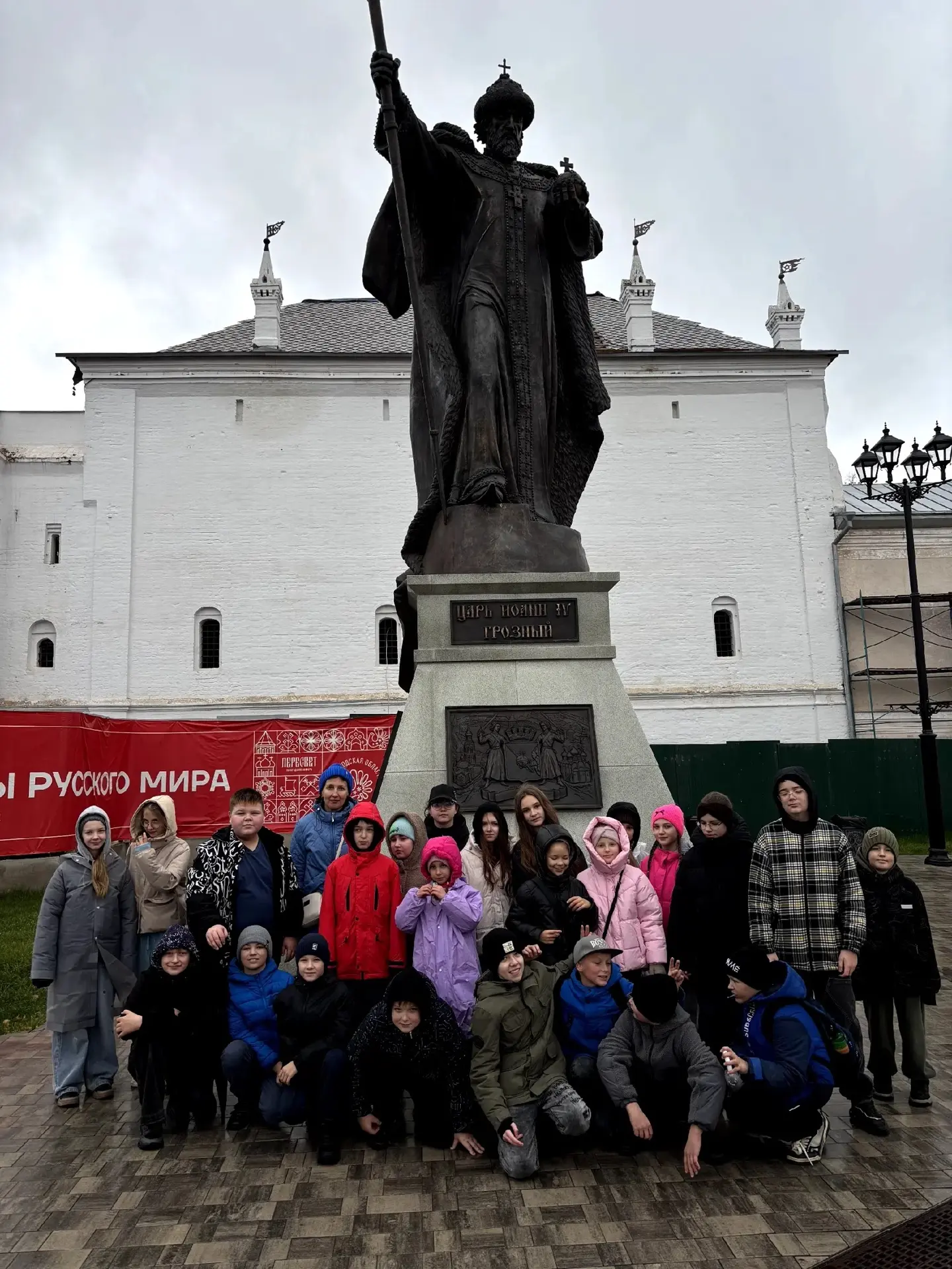 🥰 Пятница подарила 5В классу особенный момент: на посвящении в пятиклассники ребята др...