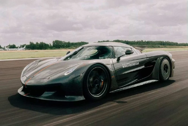 Koenigsegg Jesko Absolut устанавливает новые рекорды