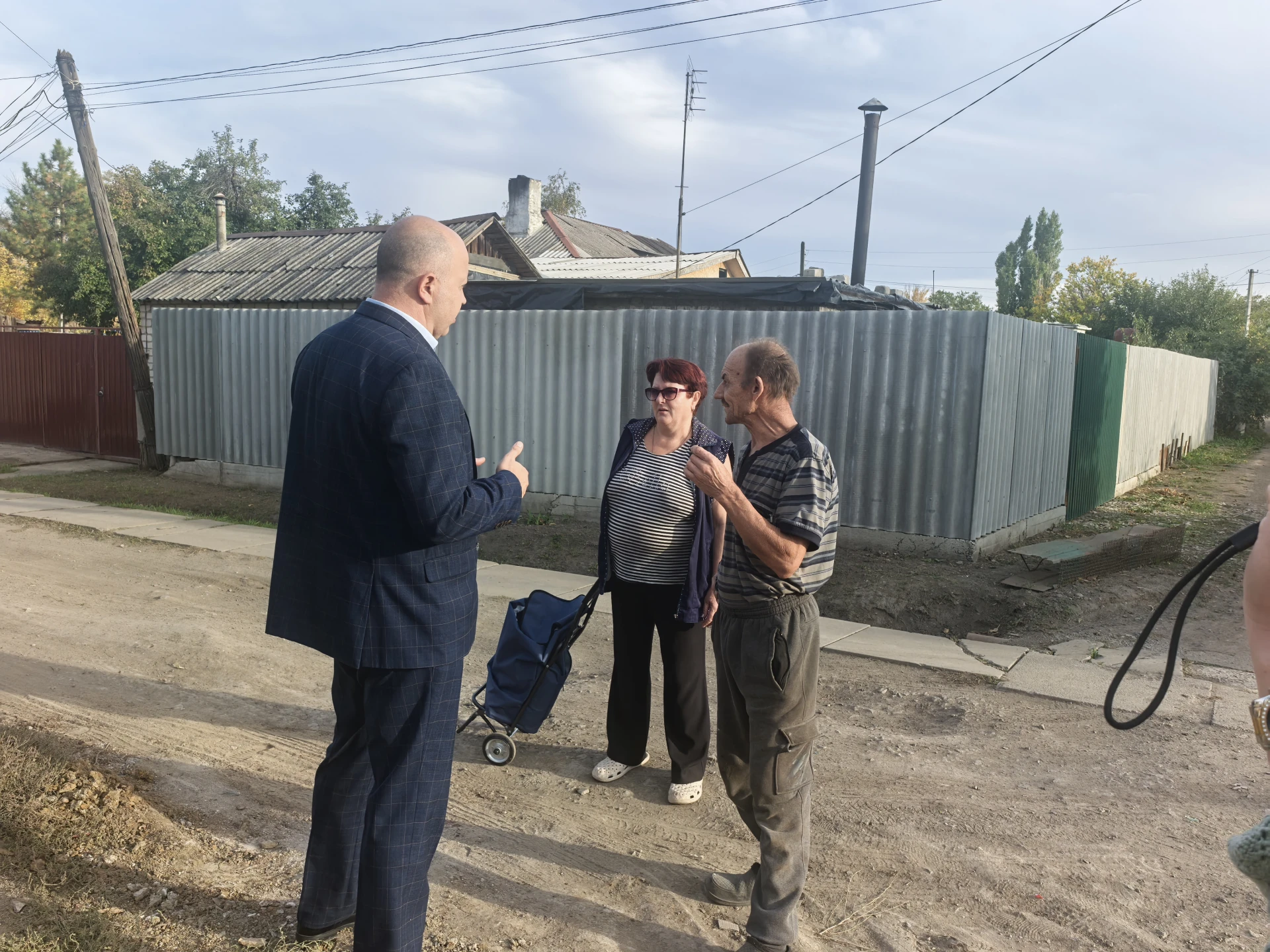 Сегодня заместитель Главы Администрации Краснодонского муниципального округа Сергей Тищ...