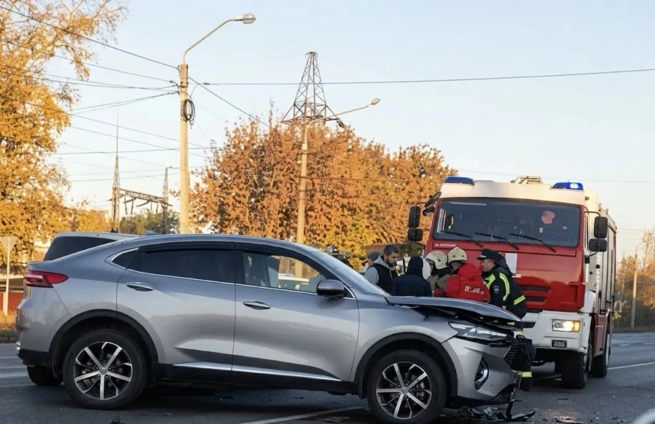 ⚠В Барнауле на проспекте Калинина произошло ДТП, в котором пострадал 10-летний ребёнок