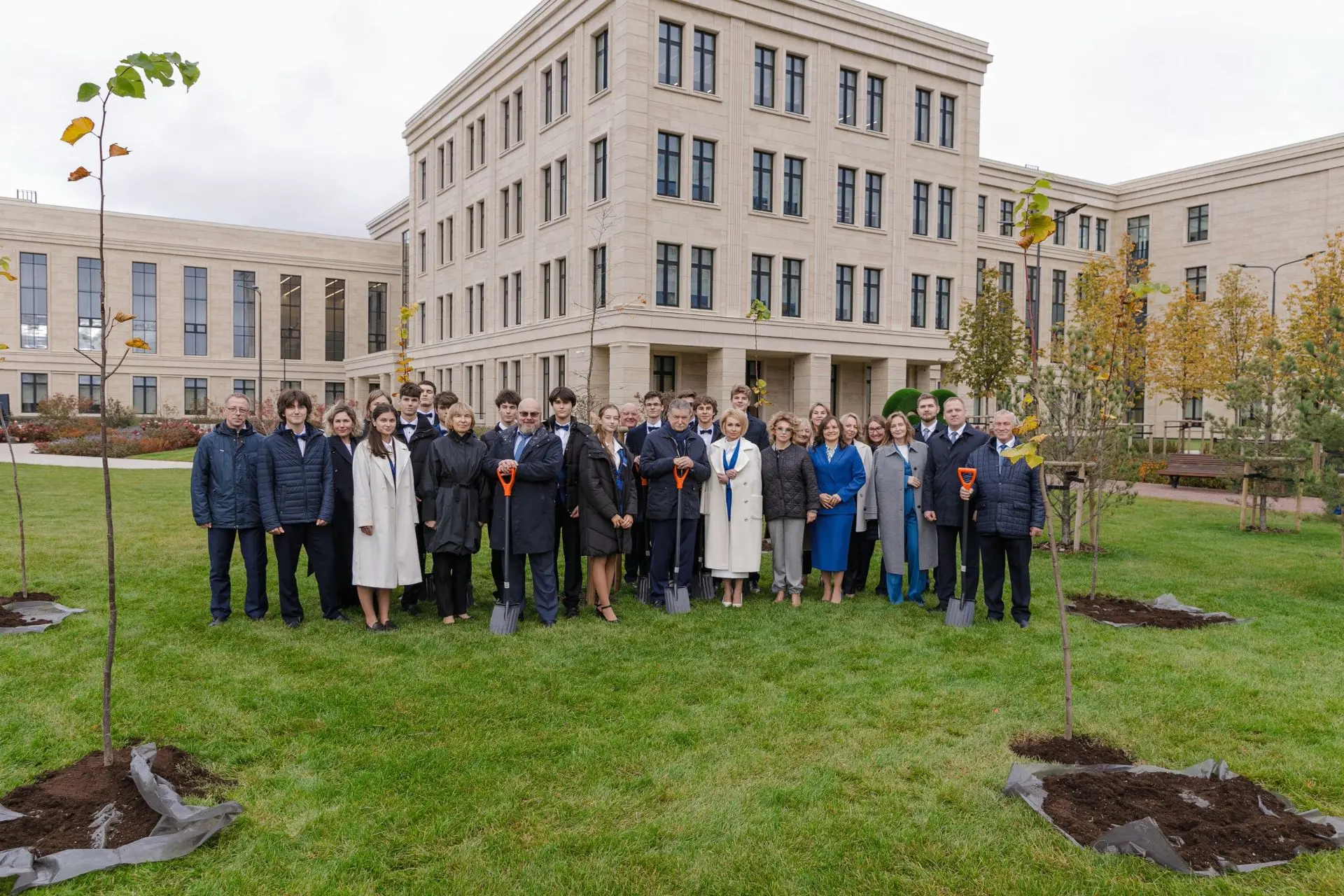 🌳 На Аллее славы появились липы