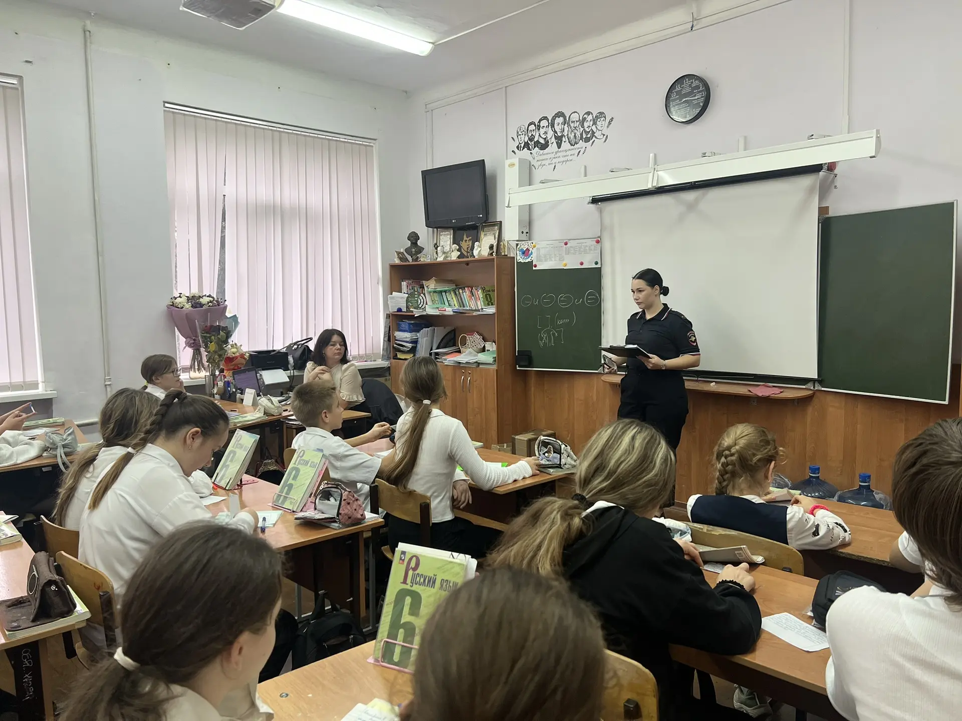 В рамках "Недели правовых знаний" с учащимся нашей школы 🏫 прошли профилактические бес...