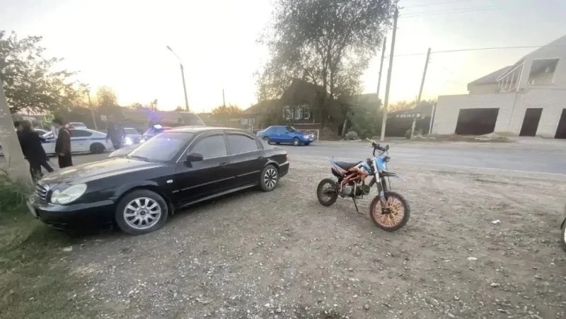 🚨 В Астрахани произошло ДТП с подростком на питбайке