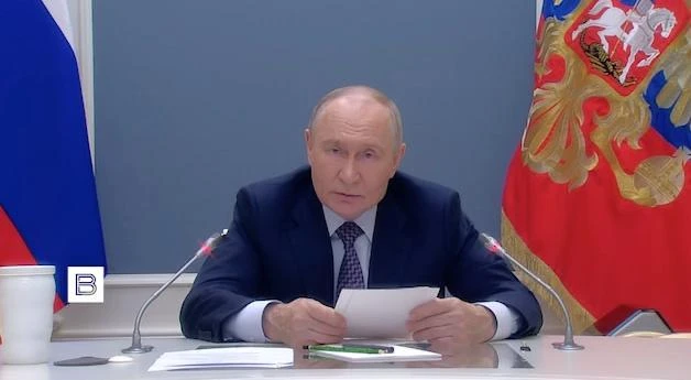 Пенсионные фонды и другие средства граждан, привлекаемые на фондовый рынок, должны быть...