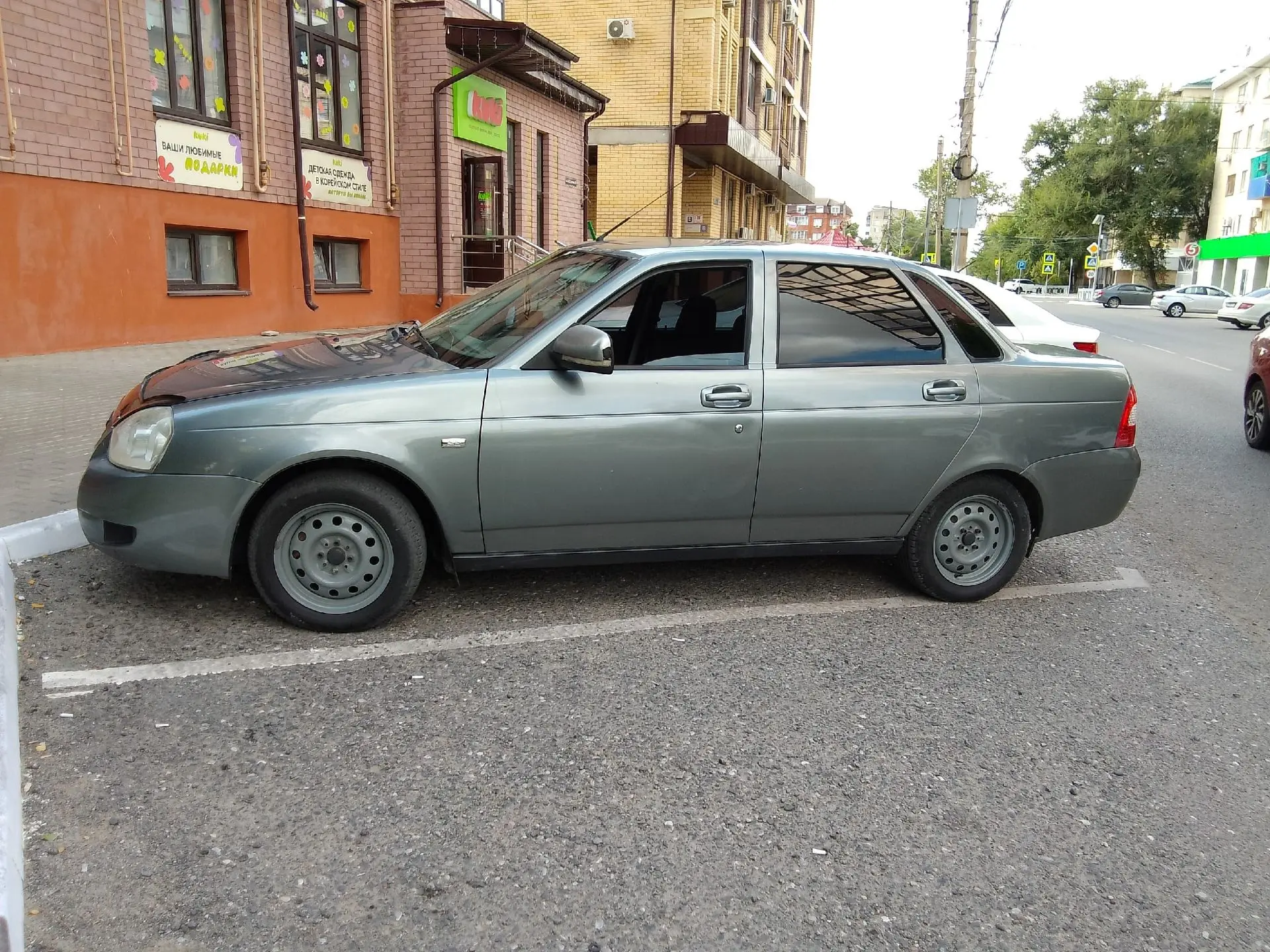 Продаю Приору 2011 года выпуска, двигатель 126 , кондиционер Хало, новое состояние, рад...