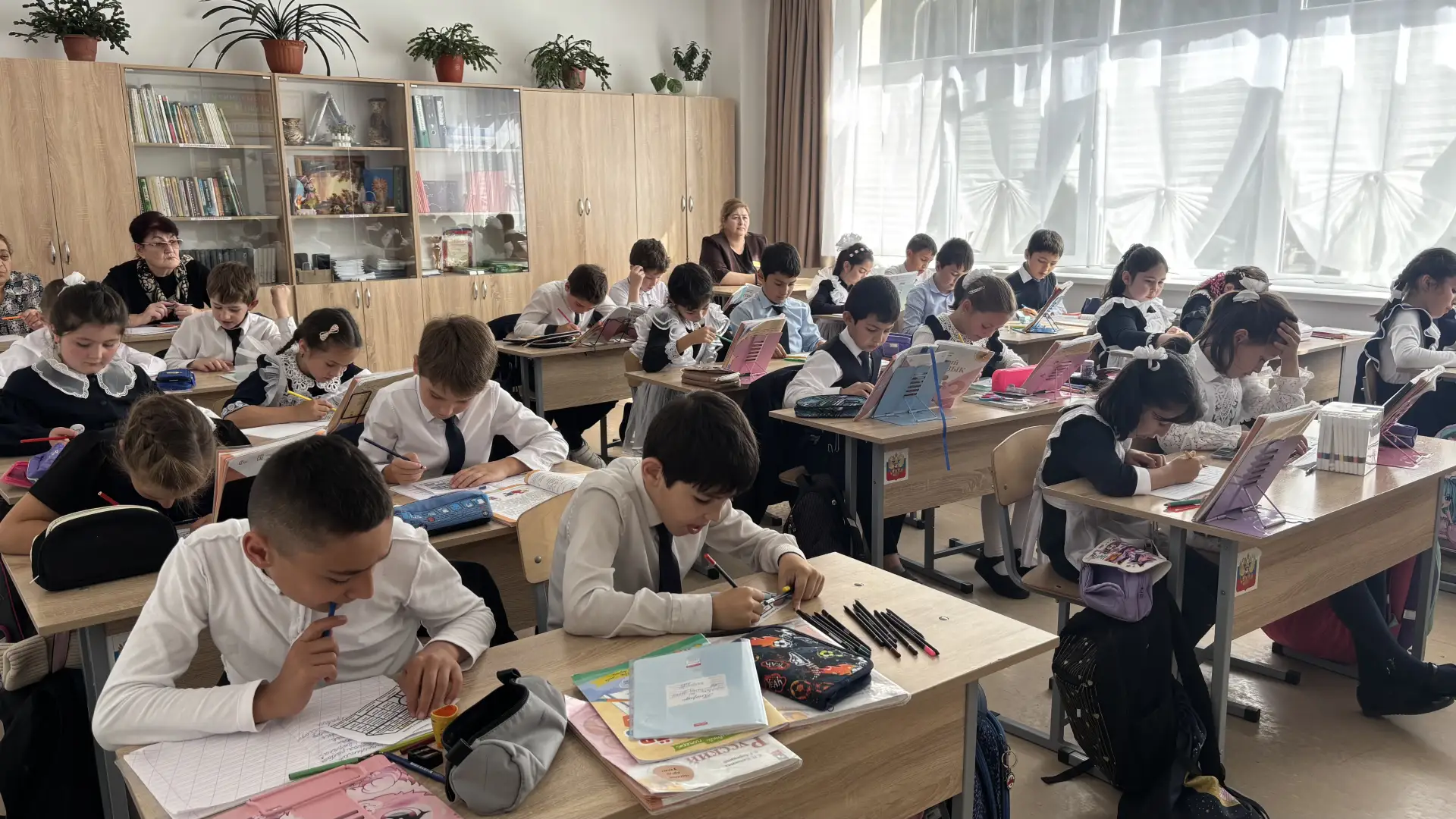 Сегодня, 14 октября, Калашникова Елена Юрьевна, учитель начальных классов провела откры...