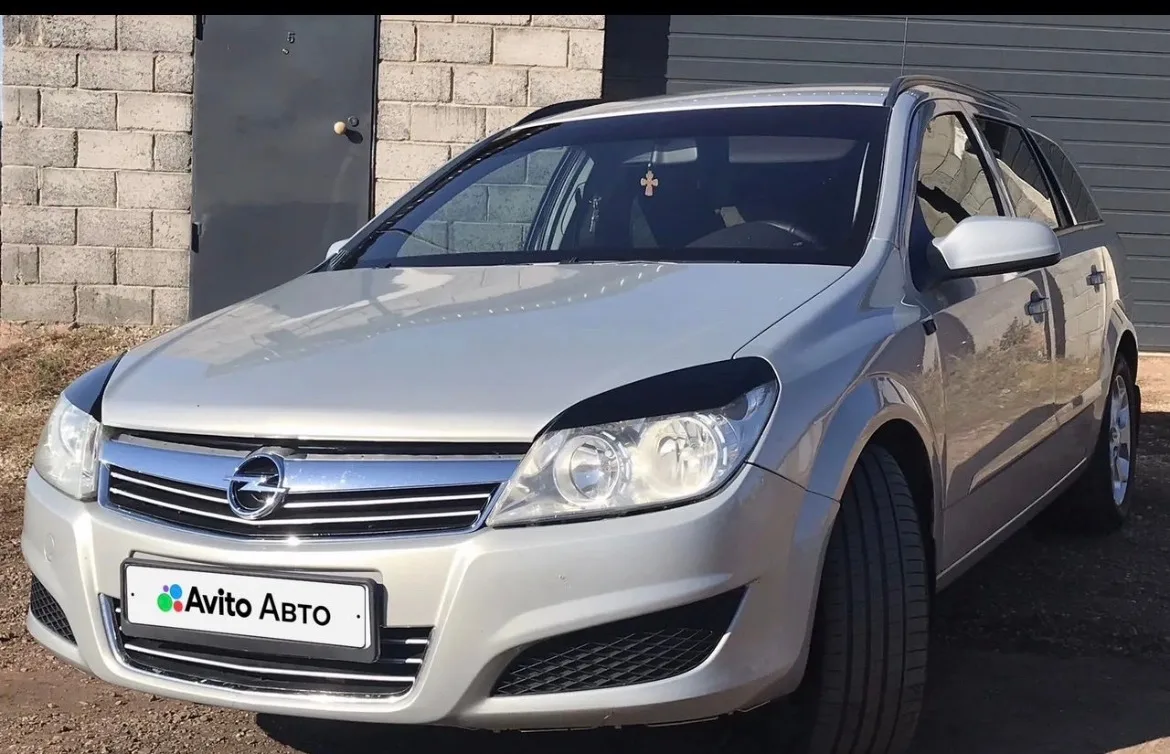 Продам Opel Astra H, надежный и экономичный автомобиль в состоянии сел и поехал. Для св...