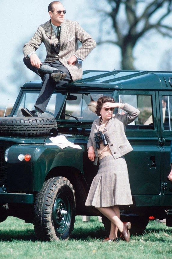Королева Елизавета II и принц Филипп на сафари, 1968 год.