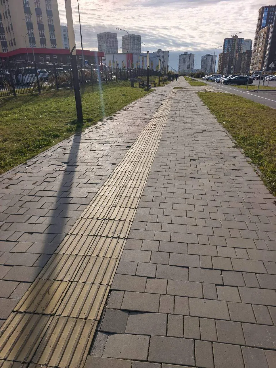 ✅ Тротуар у 5-й поликлиники на Вьюжной продолжает проваливаться ✅