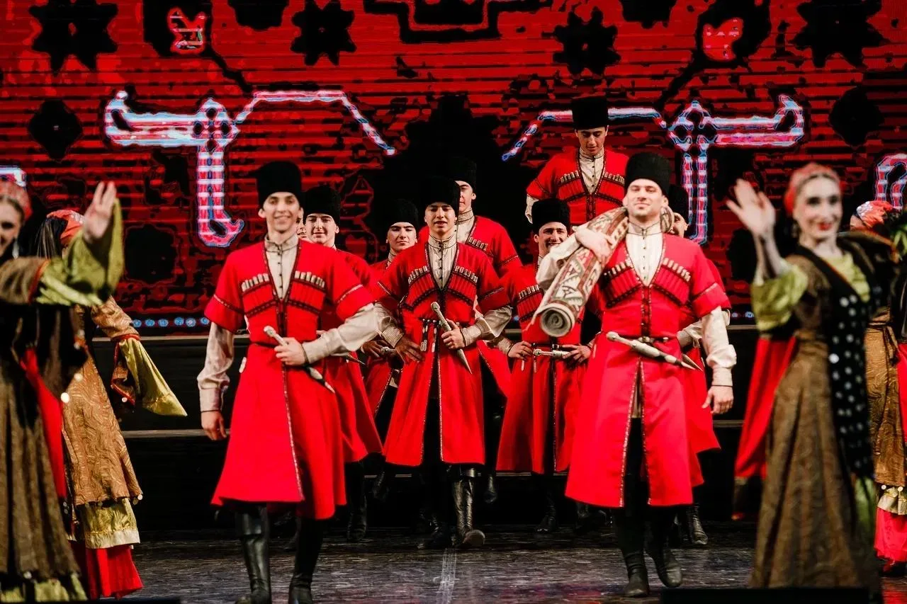 🙌 Поддержим лучшие творческие коллективы страны!