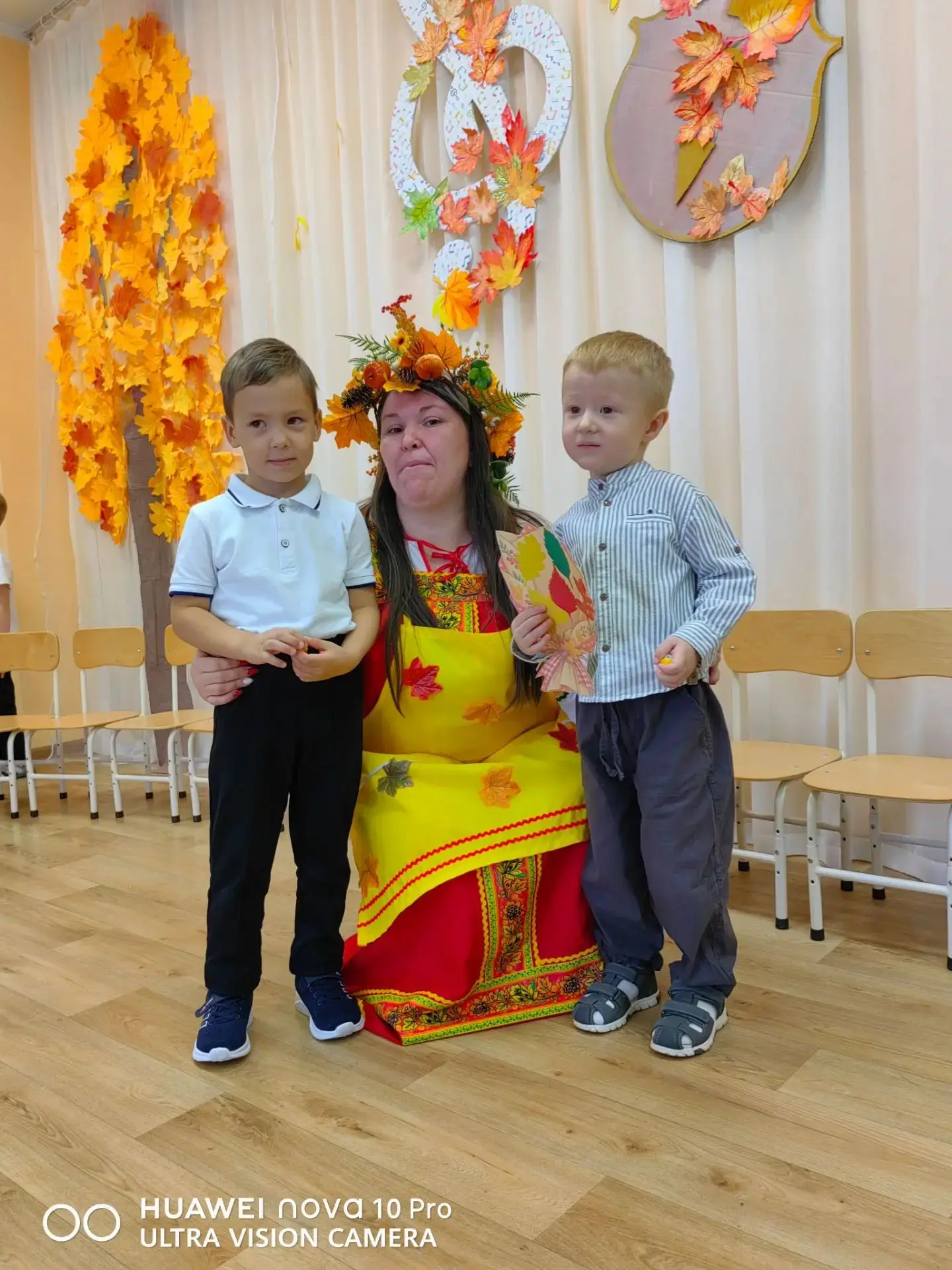 Сегодня, в средней группе N-4 "Жемчужинки " прошёл осенний утренник.