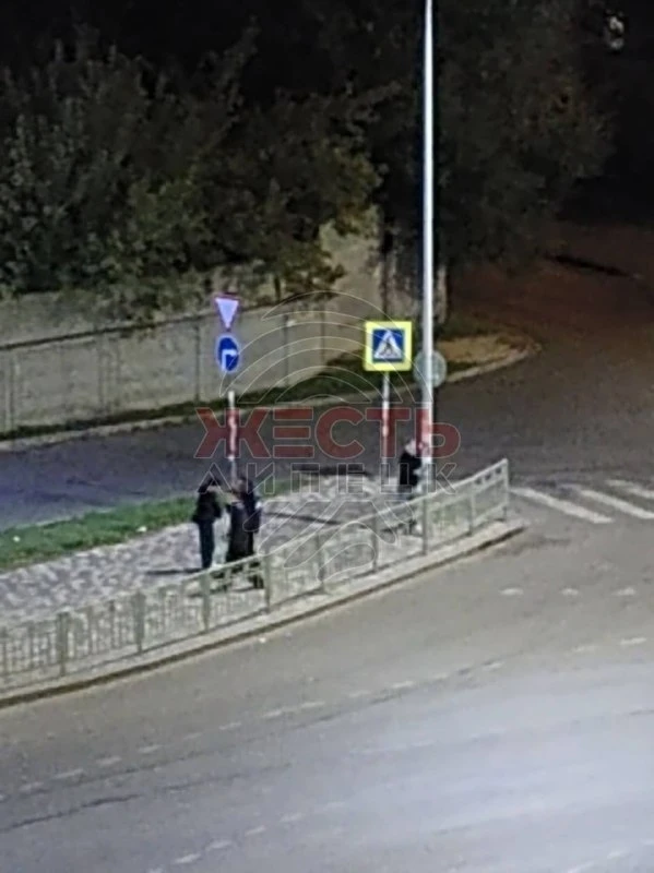 Подростки повредили прожекторы и дорожные знаки на Кольцевой