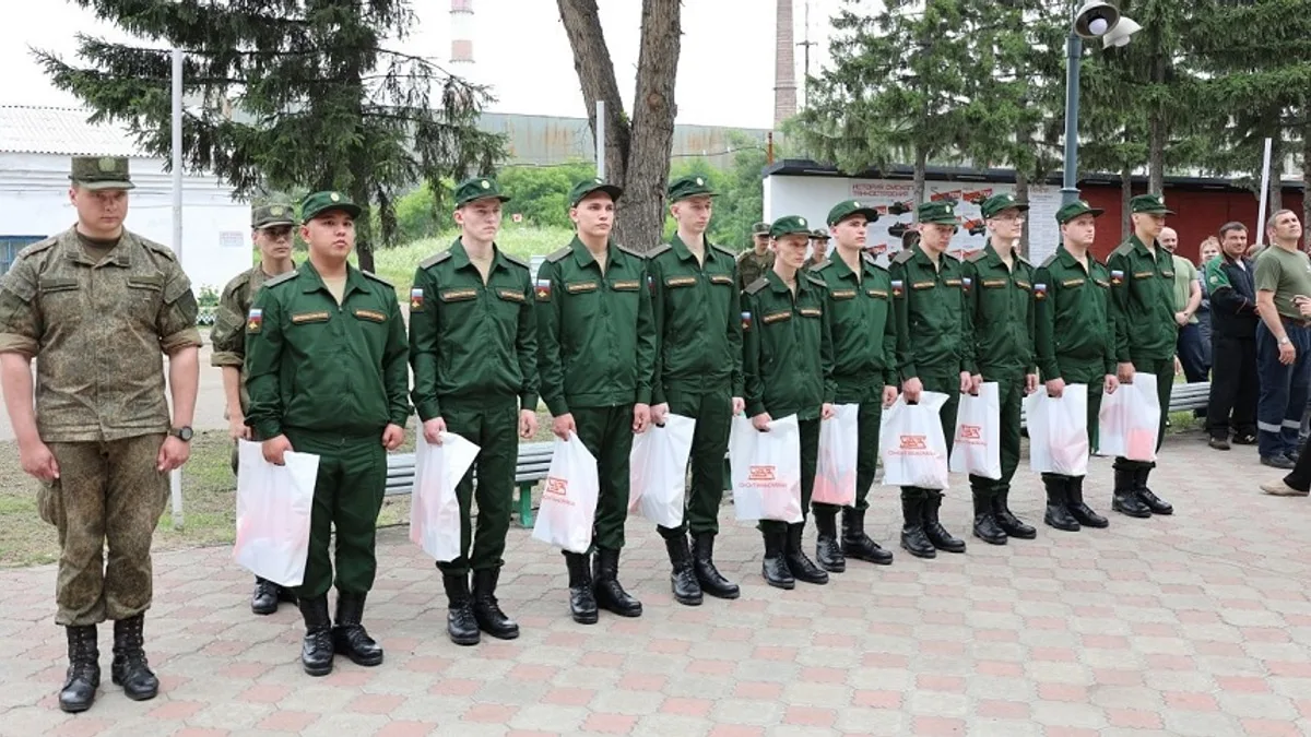 Омский военком раскрыл детали призыва: теперь он круглогодичный