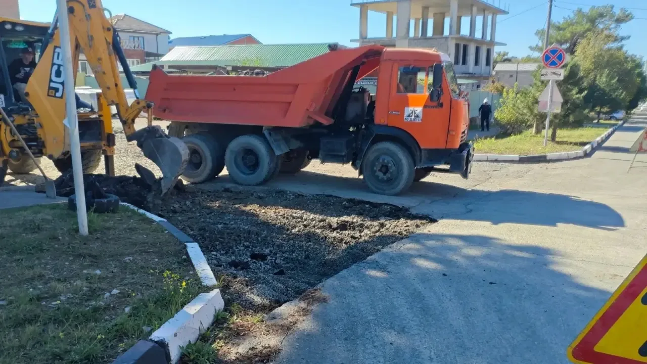Продолжаются работы по капитальному ремонту улицы Кубанской.