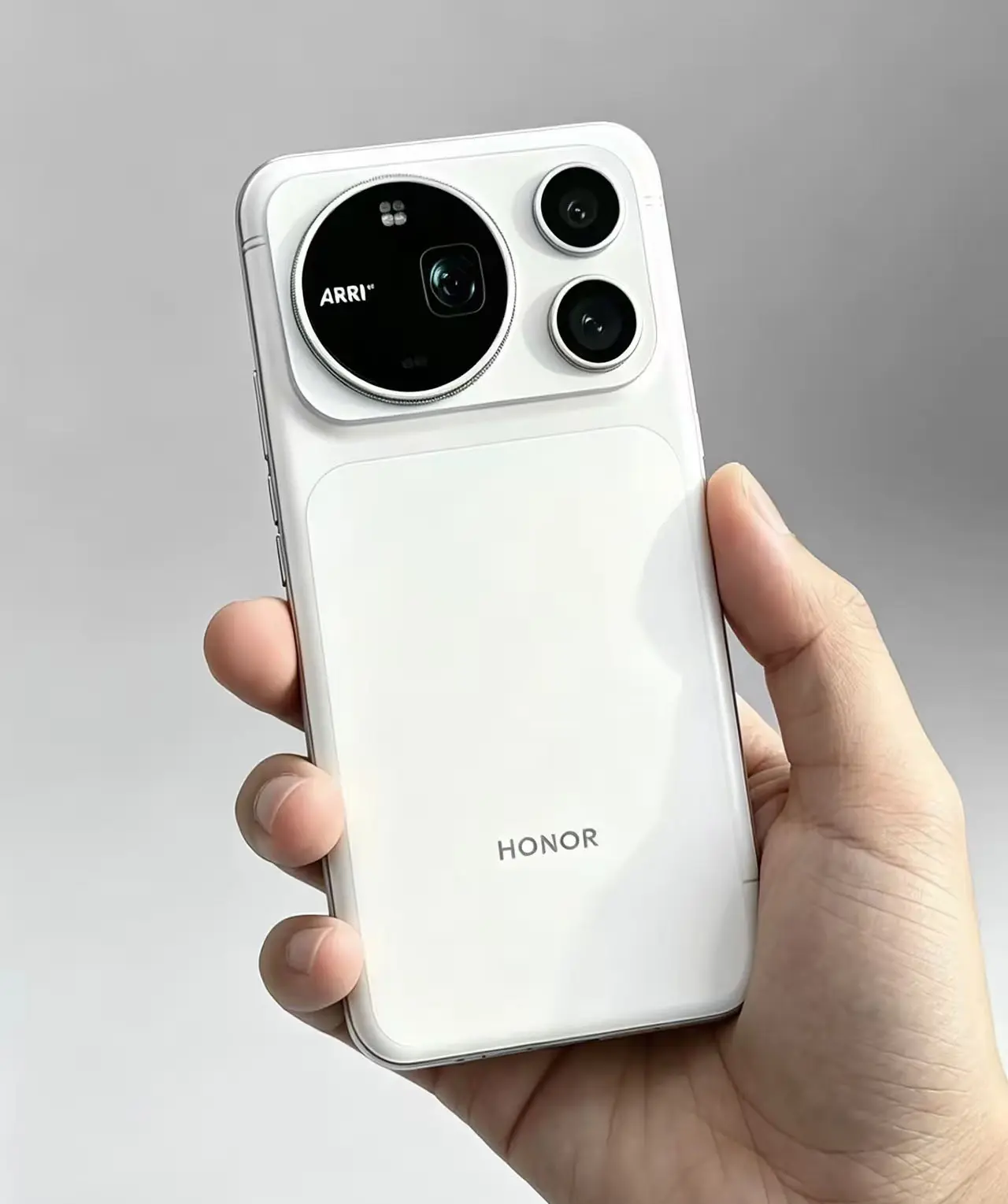 Honor Magic 9 Pro Max получил улучшенный ИК-излучатель
