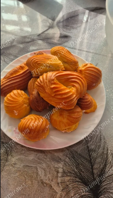 "Девочки... Это просто вкуснятина😋Ассорти заварных пироженых просто супер, найсвежайши...