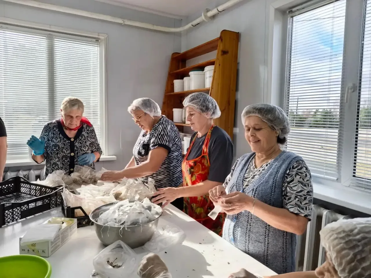 В п. Беляй открылся кулинарный цех по производству сухих супов и каш для бойцов СВО.