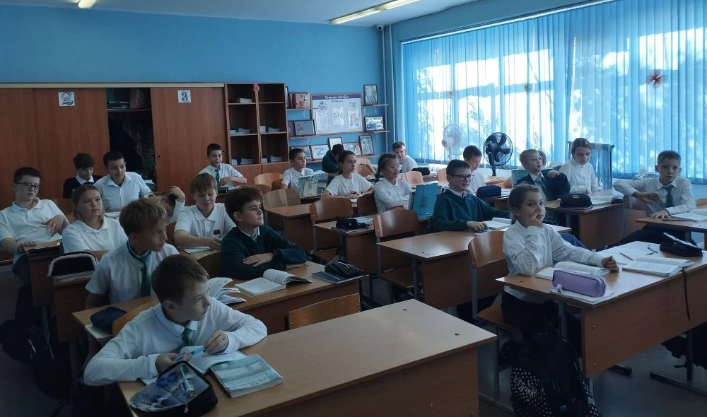 🎭✨ «РАЗНОЦВЕТНЫЕ СКАЗКИ»: ПУТЕШЕСТВИЕ В ВОЛШЕБСТВО