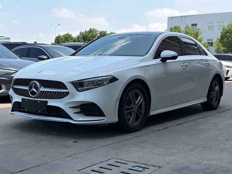 📊 Mercedes-Benz A-Class 2022 A 180 L Sport Sedan