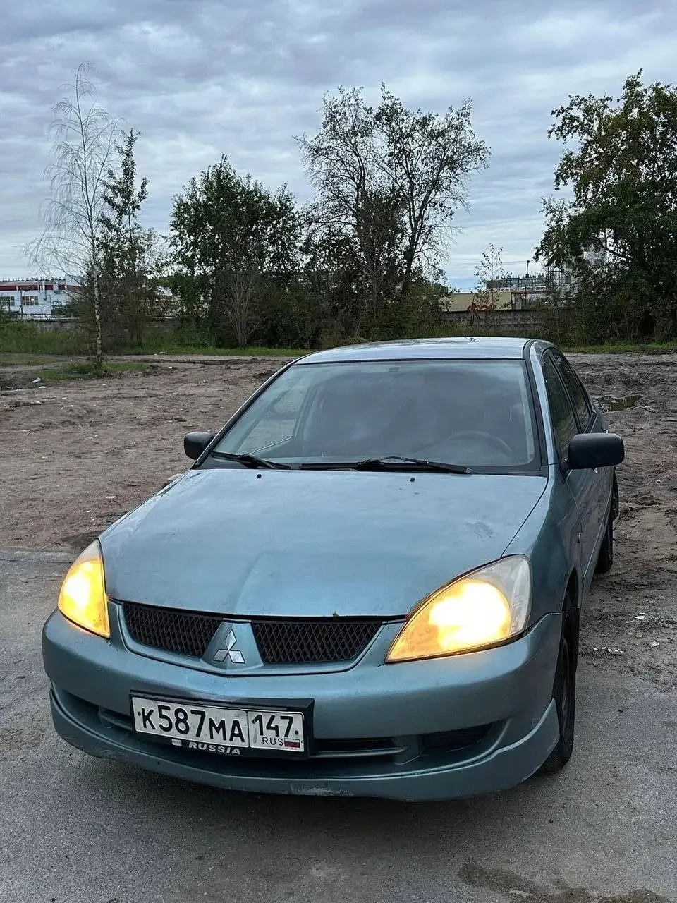 Mitsubishi Lancer