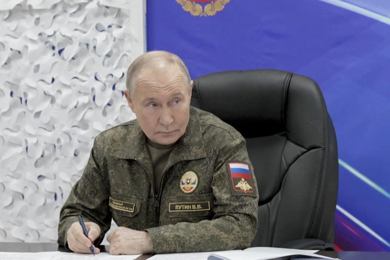 Сегодня мы поздравляем с днем рождения нашего Президента, Верховного Главнокомандующего...