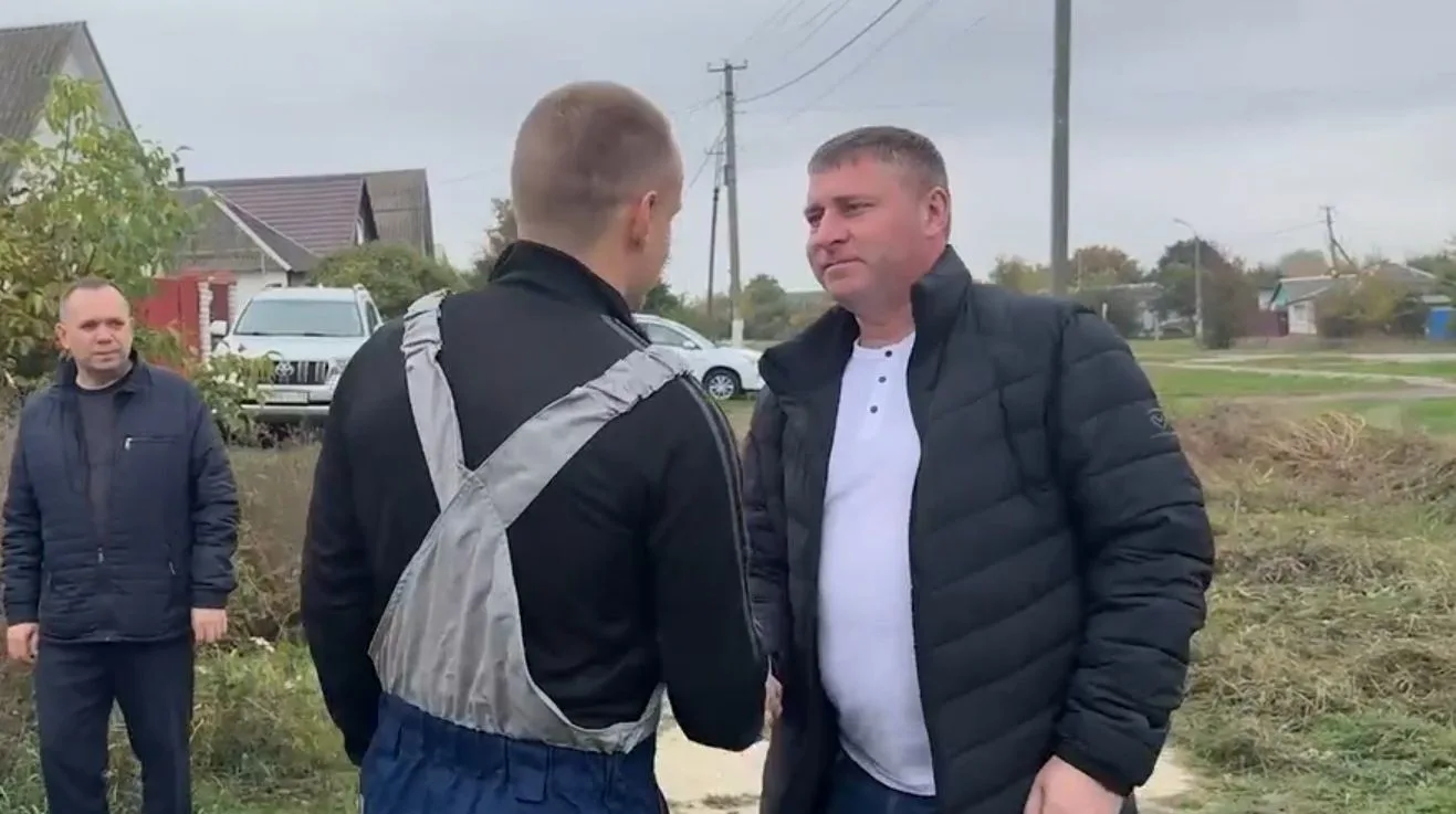 🚗Губернатор Белгородской области Александр Шуваев посетил сервис кузовного ремонта в В...
