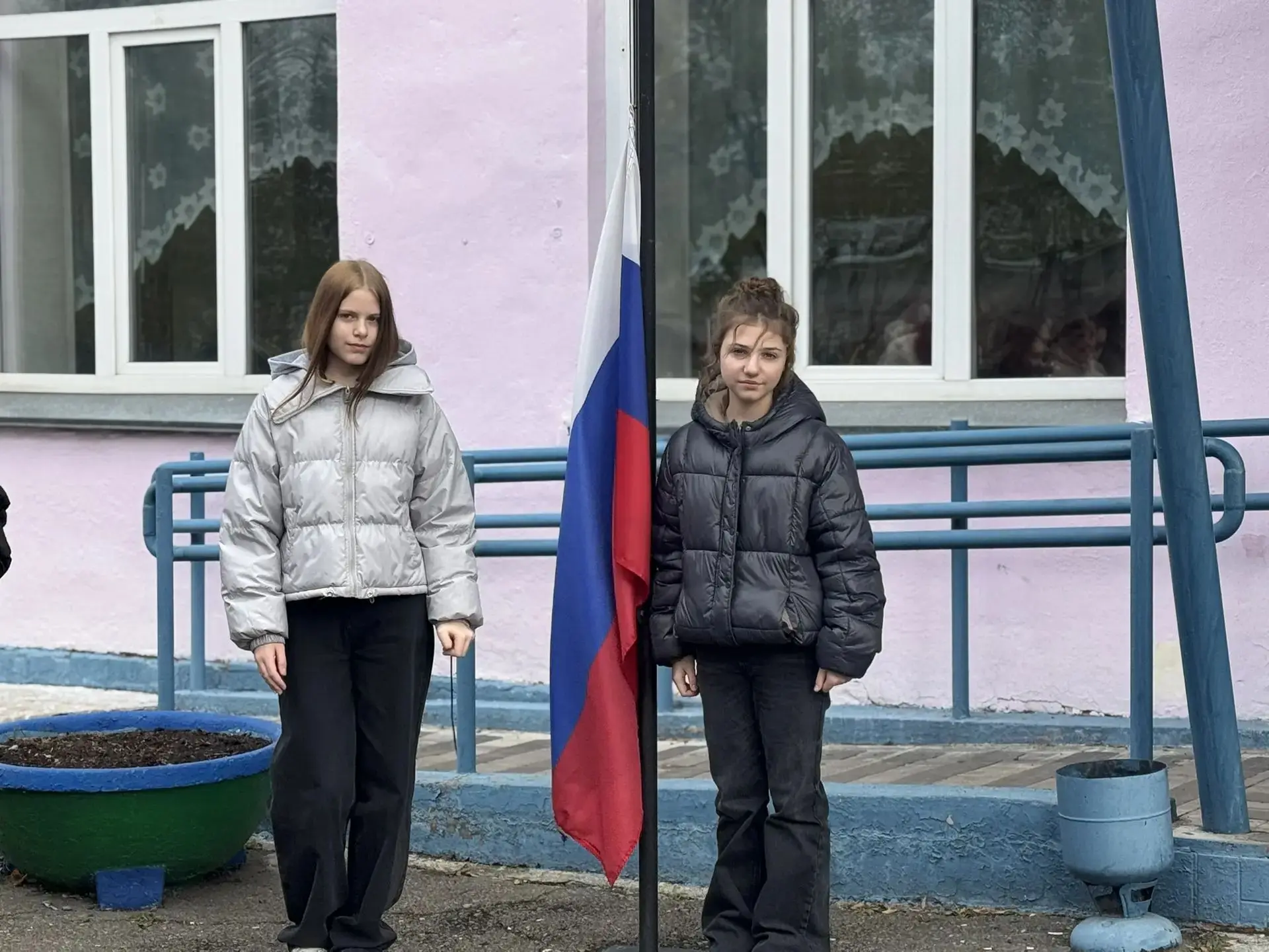 Друзья, позади ещё одна учебная неделя в школе, и она была яркой и насыщенной! 🎉📚