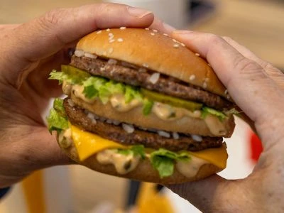 McDonald’s поручила ИИ определять «оптимальную» цену для блюд