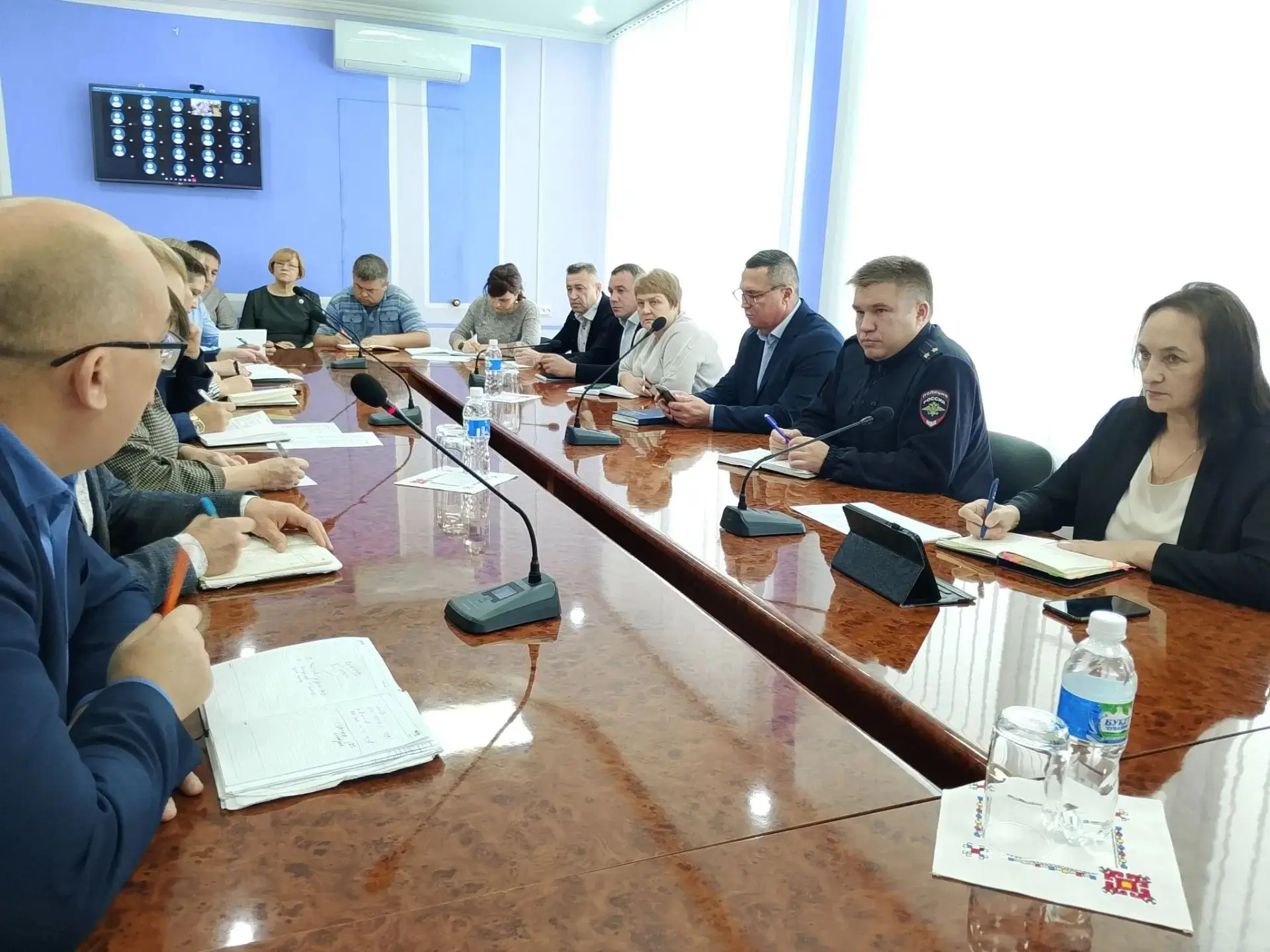 📋 Еженедельное совещание в администрации округа