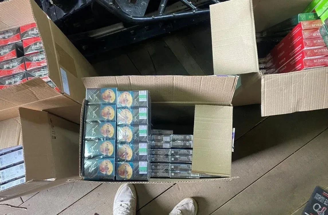 В Вологде полиция пресекла незаконную продажу немаркированных сигарет. 47-летний местны...