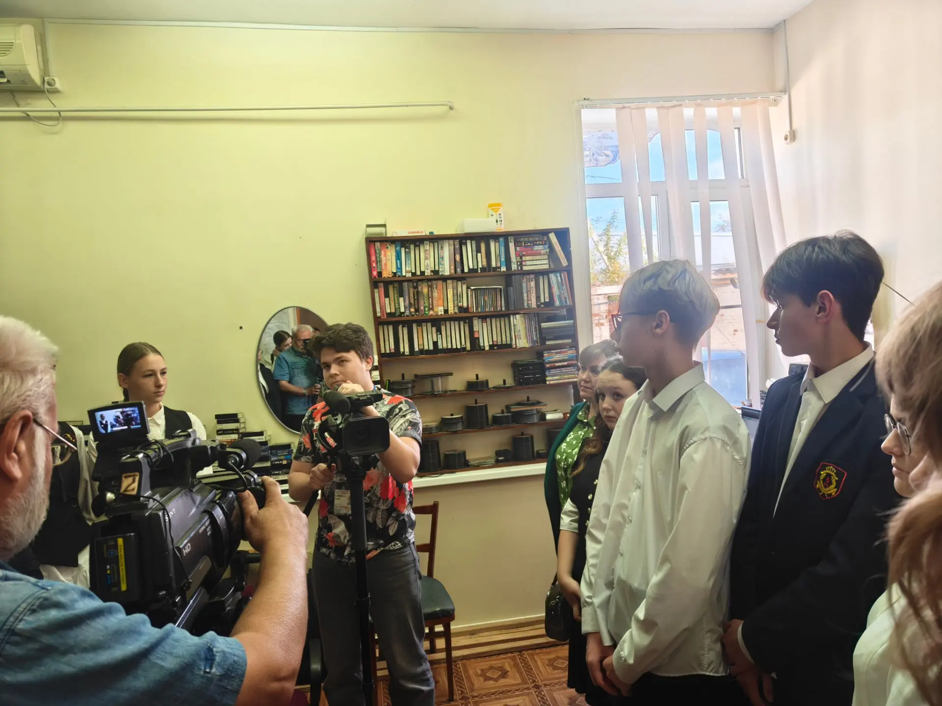«А можно и мне попробовать?»: как школьники из четырёх школ заглянули в редакцию