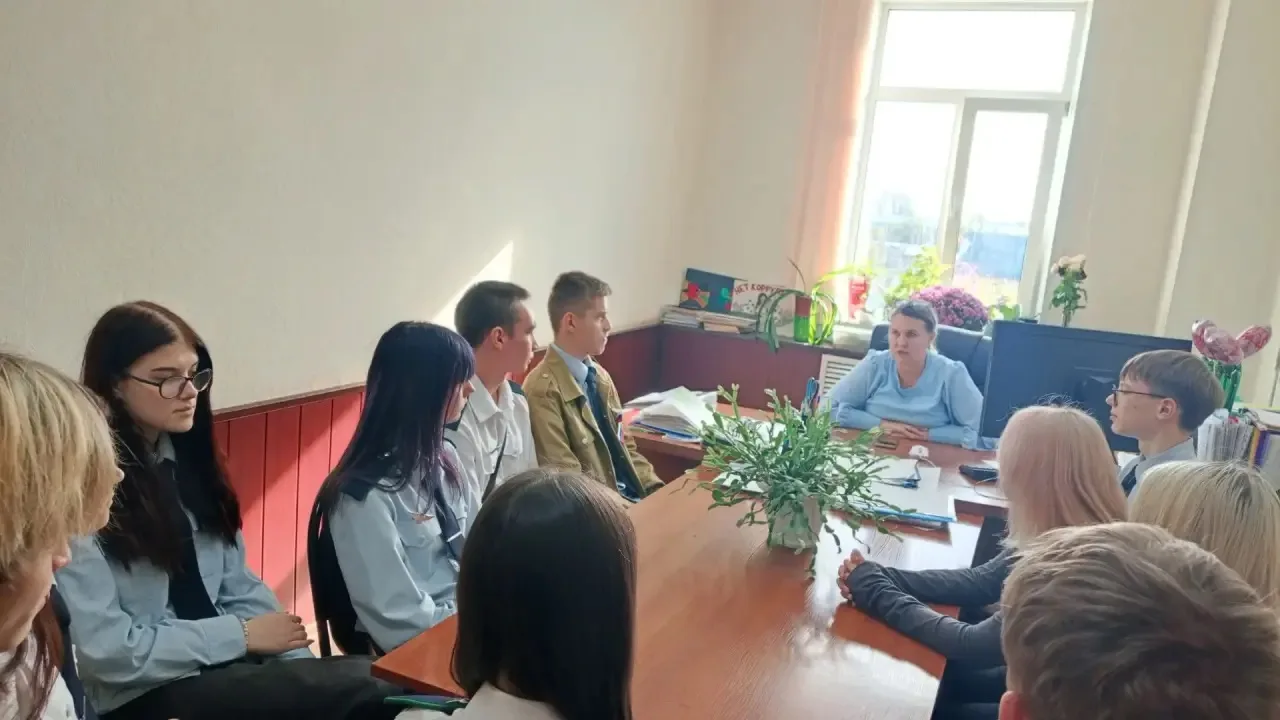 8 октября в нашем техникуме состоялся открытый диалог со студентами, которые входят в с...