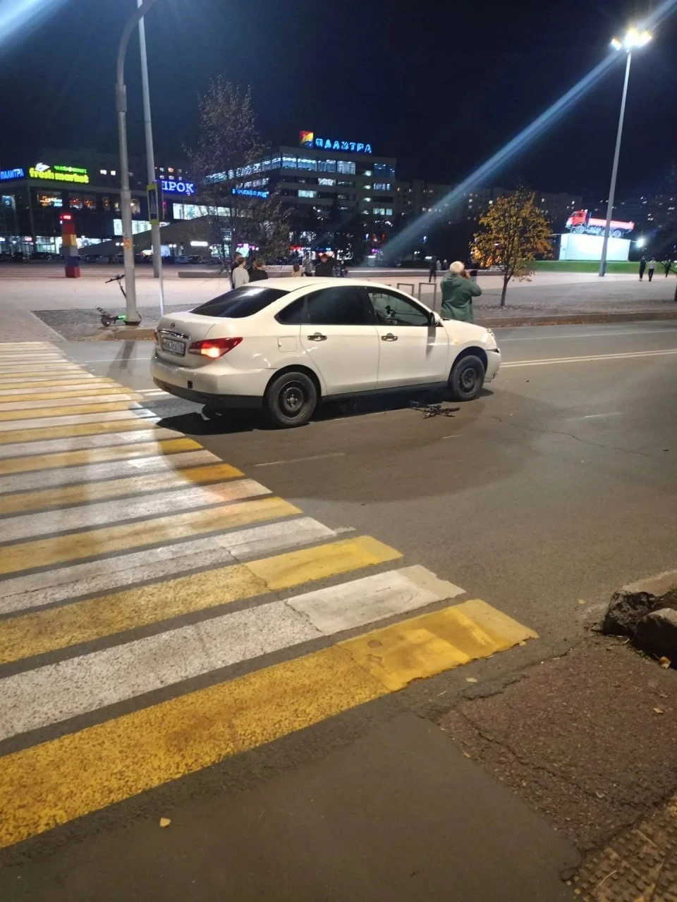 Сбили электросамокатчика возле Палитры